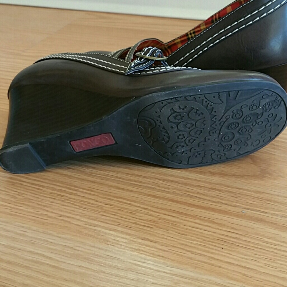 Brown Shoes - Picture 3 of 3